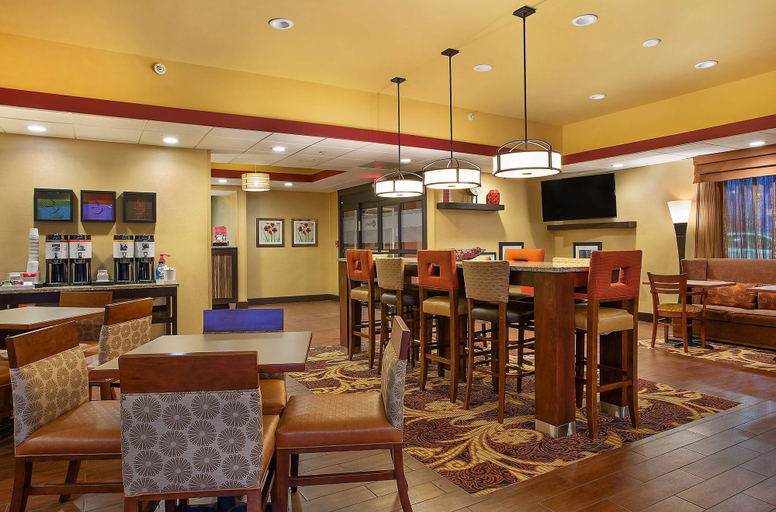 Food & Drinks 4, Hampton Inn Dry Ridge, Grant