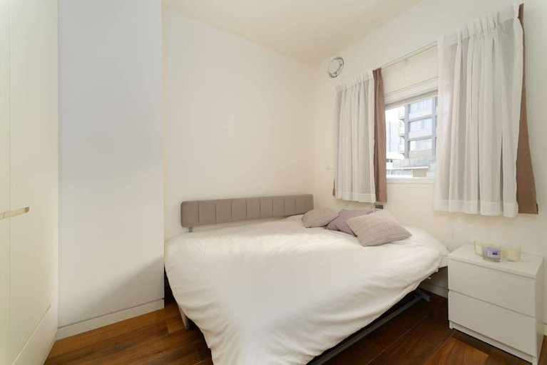 Bedroom 3, Luxury 2BR on the water by HolyGuest