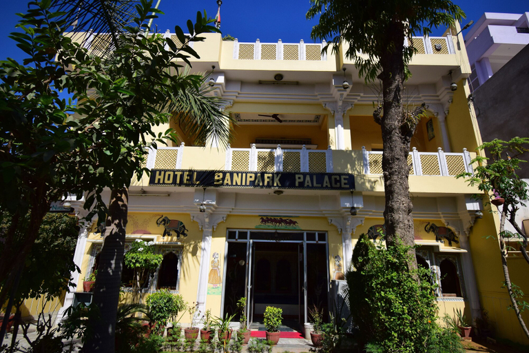 Exterior & Views 1, Hotel Bani Park Palace, Jaipur