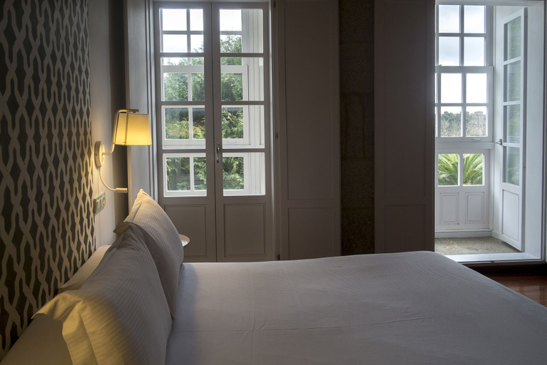 Bedroom 3, Pensión O Xardin de Julia, A Coruña