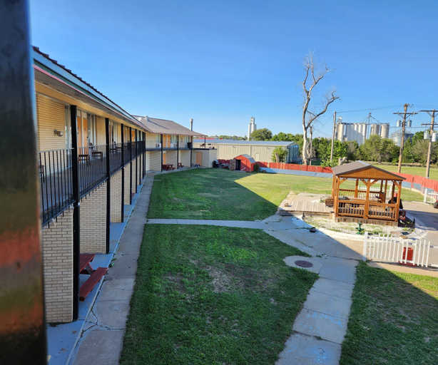 Others 5, Travelodge by Wyndham Oakley, Logan