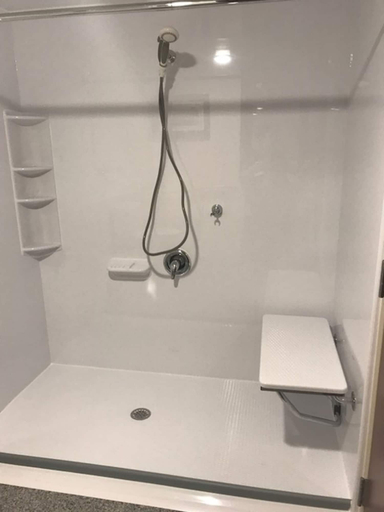 Bathroom 5, Doubletree by Hilton Hotel Leominster, Worcester