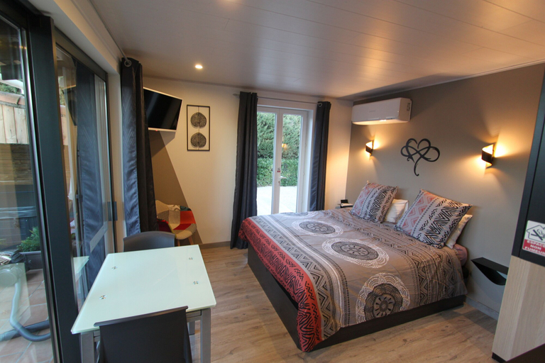 Bedroom 3, La chambre des Onglous, Hérault