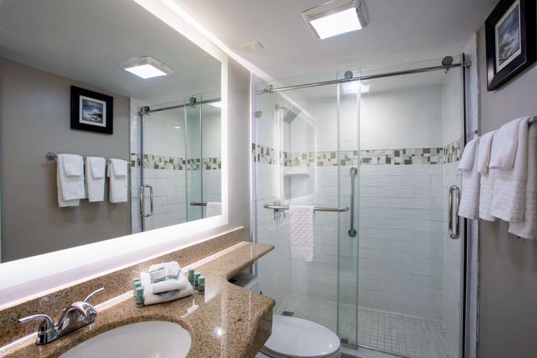 Bathroom 4, Best Western Historical Inn, Saint Johns