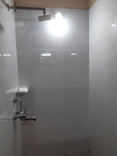 Bathroom 4, Bharat Hotel, Ernakulam