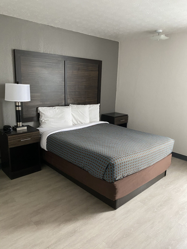 Bedroom 3, Travelodge by Wyndham Gallipolis, Gallia