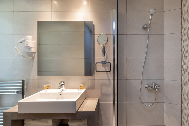 Bathroom 4, Xenophon Hotel, Attica