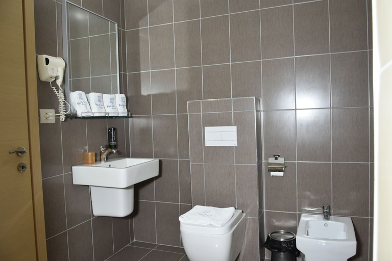 Bathroom 4, Park Hotel, Tiranës