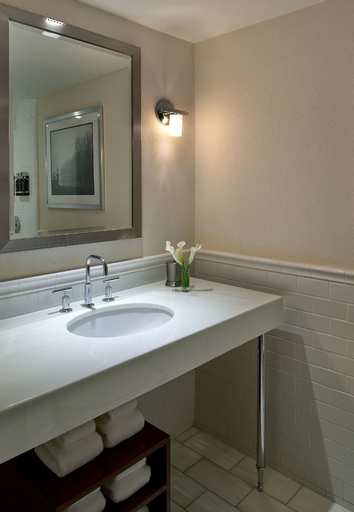 Bedroom 5, Revere Hotel Boston Common, Suffolk