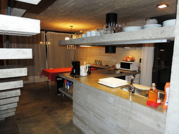 Food & Drinks 5, V & D Casas - Mar Azul, Villa Gesell