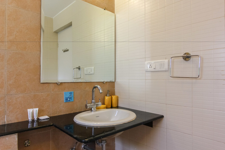 Bathroom 4, Casa Del Sol Anjuna, North Goa