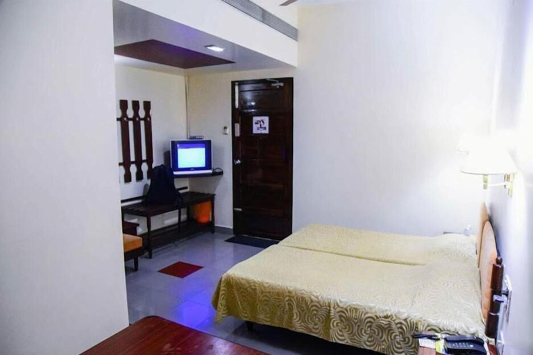 Bedroom 2, Bharat Hotel, Ernakulam