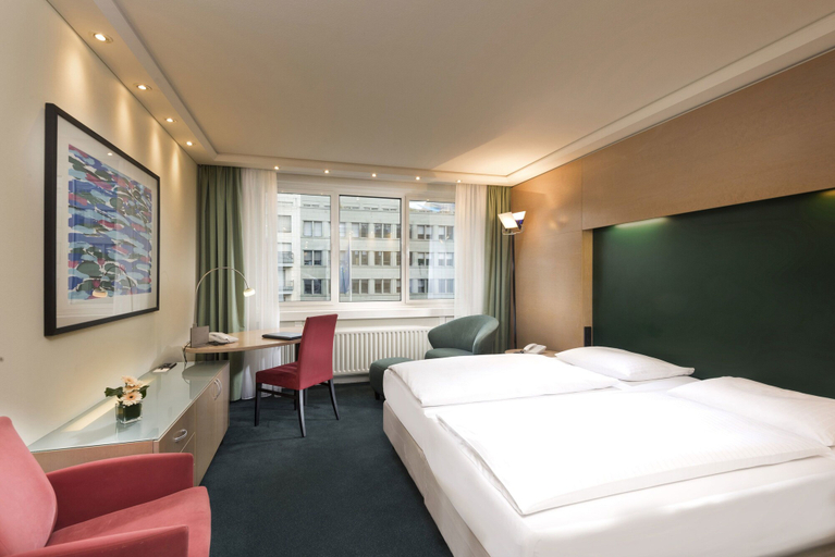 Bedroom 3, Maritim proArte Hotel Berlin, Berlin