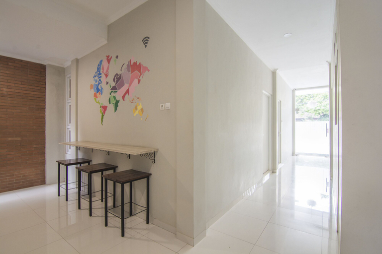 Others 4, OYO 114 Plemburan Residence, Sleman