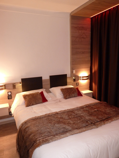Bedroom 2, Le Clos Cerdan, Pyrénées-Orientales