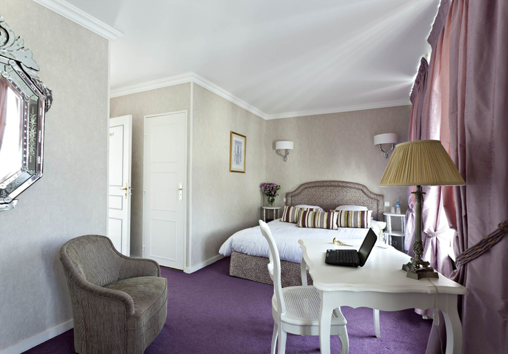 Bedroom 2, L'Univers Arras by Elema Hotels ex Hôtel de l'Univers Arras, Pas-de-Calais