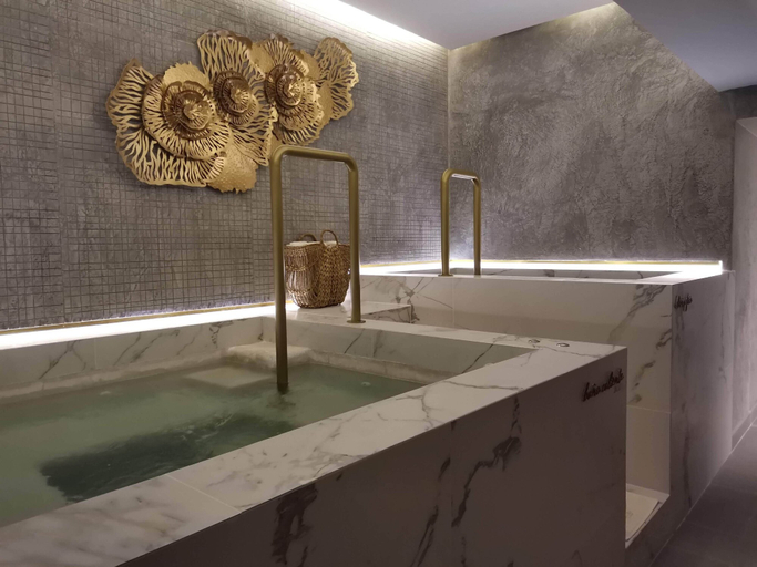 Bathroom 4, Marina Fiesta Resort & Spa, La Paz