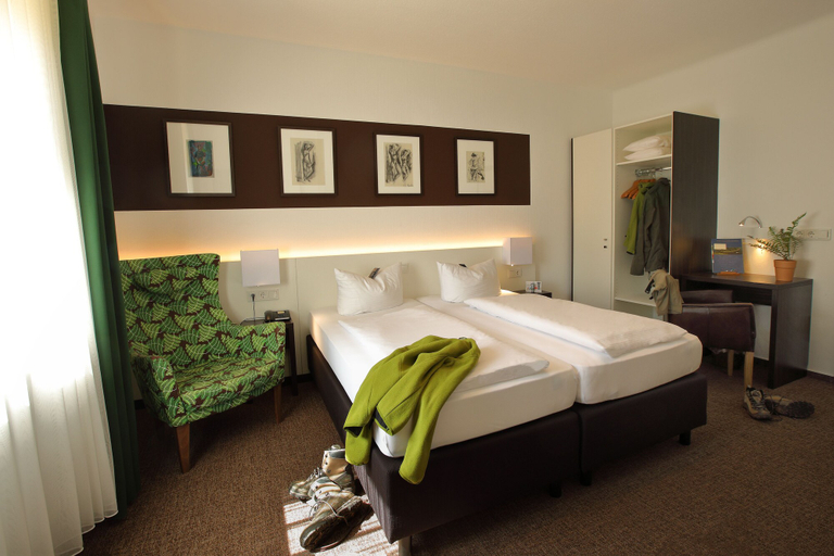 Bedroom 3, Hotel Haus Schons, Merzig-Wadern