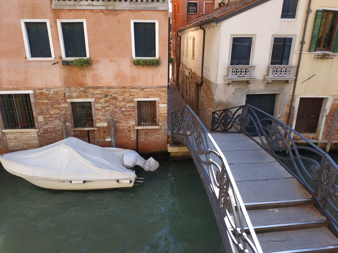 Others 4, Alloggi Acquavita, Venezia