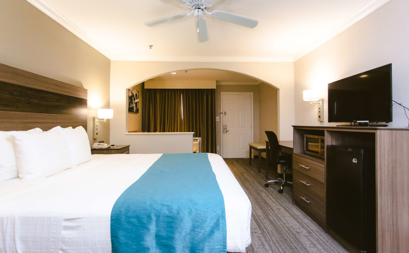 Bedroom 4, Best Western Pearland Inn, Brazoria