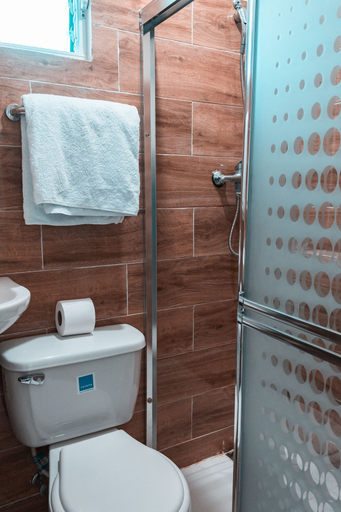 Bathroom 3, Apartahotel Dubai, Salvaleon de Higuey