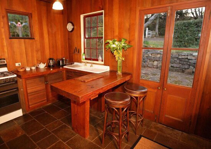 Others 5, Hermitage Cottage, Hawkesbury
