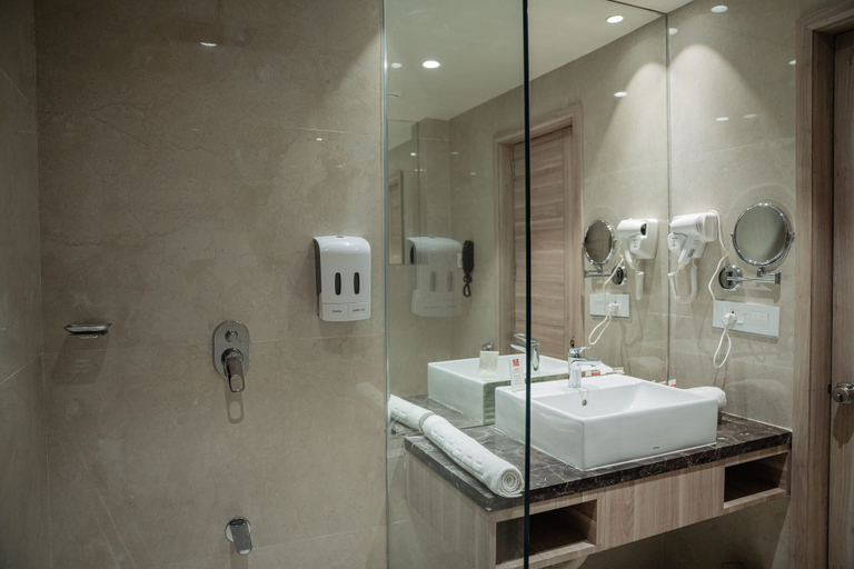 Bathroom 5, Lords Inn Rajkot, Rajkot