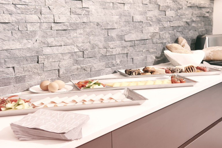 Food & Drinks 5, Villa na Vinici, Praha 4