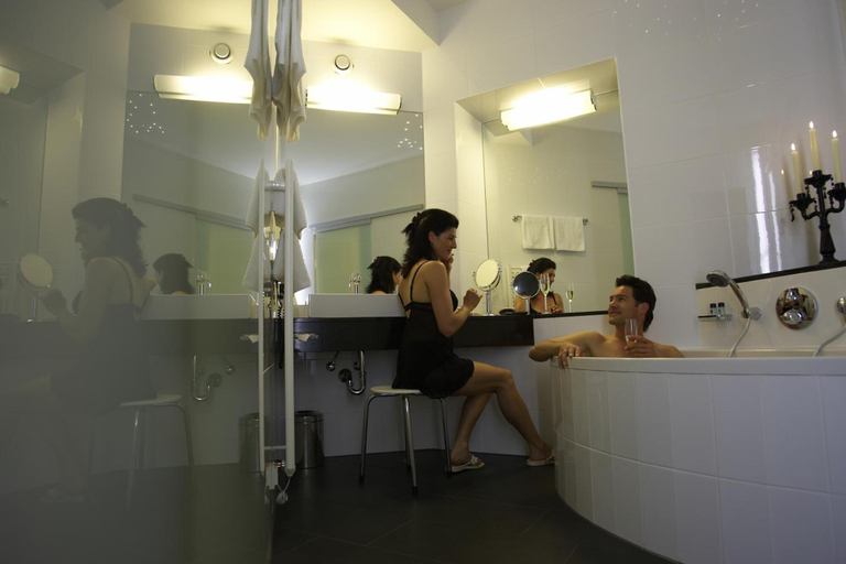Bathroom 4, Hotel Weisses Kreuz, Bregenz