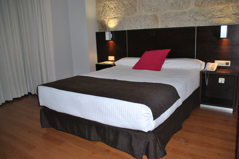 Bedroom 4, Hotel Junquera, Pontevedra