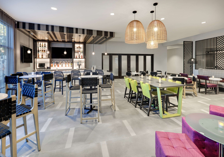 Food & Drinks 5, Hampton Inn by Hilton Irvine Spectrum/Lake Forest, Orange