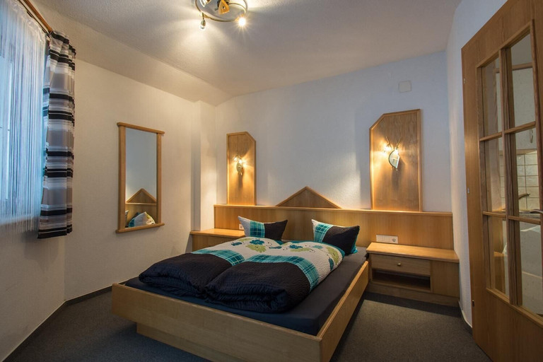 Bedroom 2, Haus Dorfschmied, Landeck