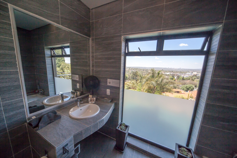 Bathroom 5, Over The Moon Guesthouse, City of Johannesburg