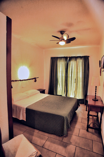 Bedroom 3, Hostal Isabel, Girona