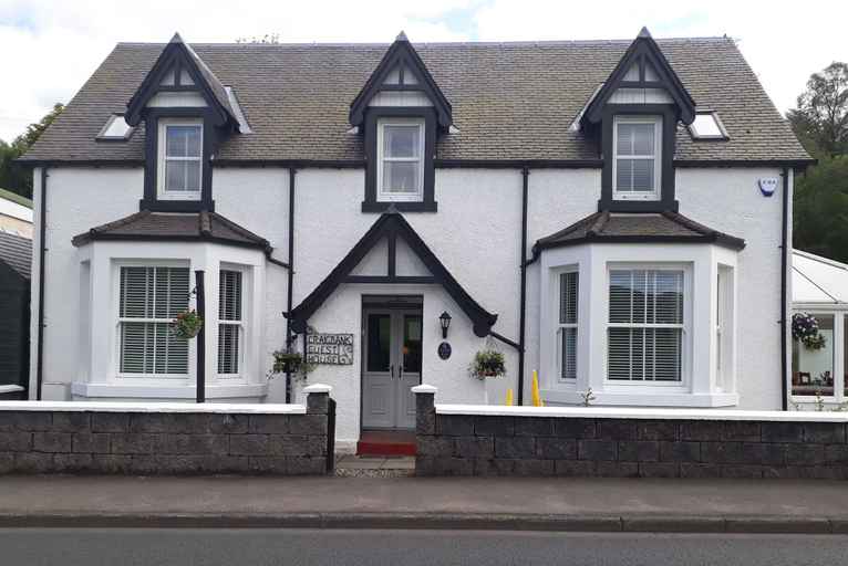 Exterior & Views 2, Craigbank Guesthouse, Stirling