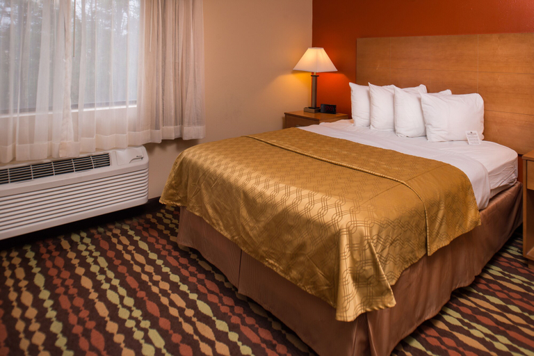 Bedroom 3, Best Western Ambassador Inn & Suites, Sauk
