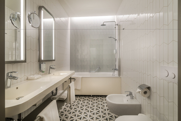 Bathroom 4, Hotel Vilnia, Vilniaus