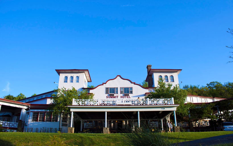 Exterior & Views 2, The Historic Summit Inn, Fayette