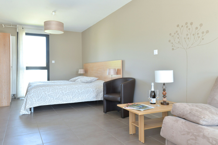 Bedroom 2, Maison d’hôtes Sainte Hune appartements et chambres, Haut-Rhin