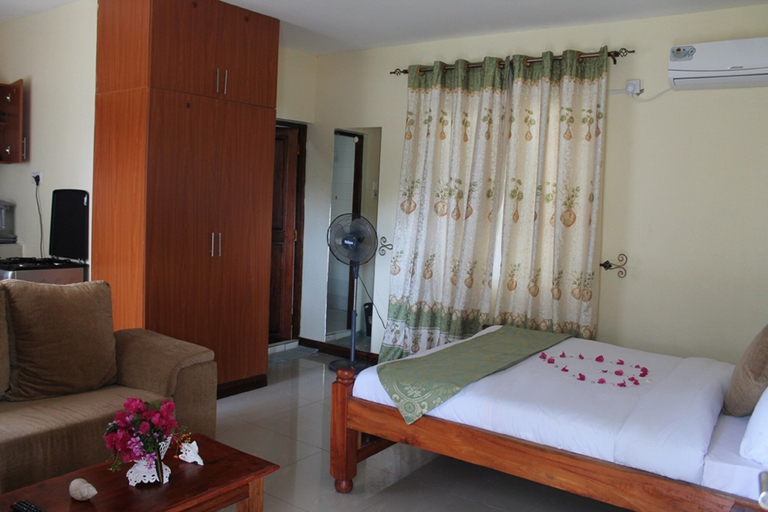 Bedroom 2, Oluwa Seun Beach Cottages, Kilifi South