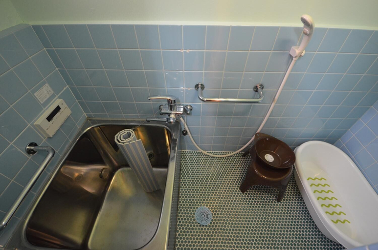 Bathroom 5, Kyoto House, Kyoto