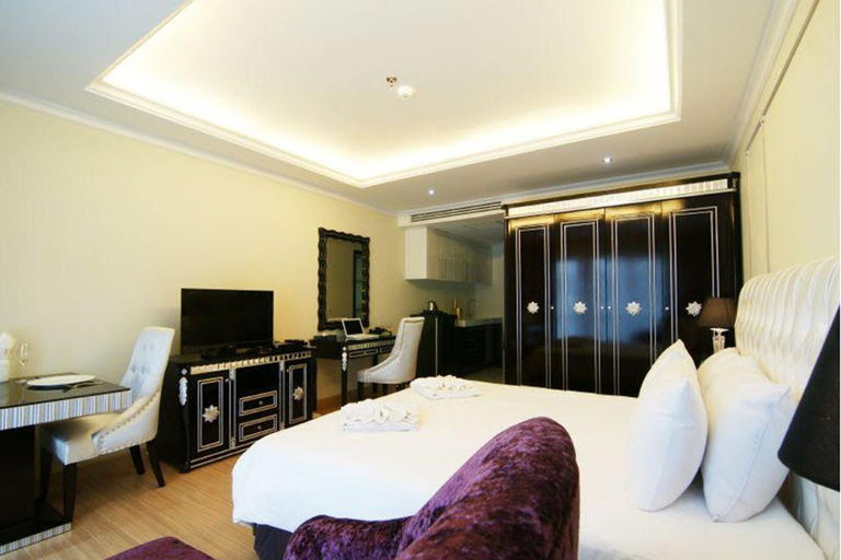 Bedroom 3, LK Miracle Suite, Pattaya