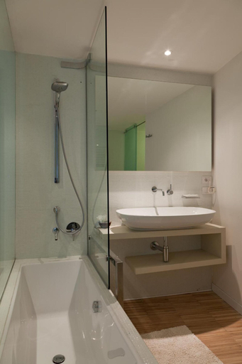 Bathroom 5, Hotel La Conchiglia, Rome