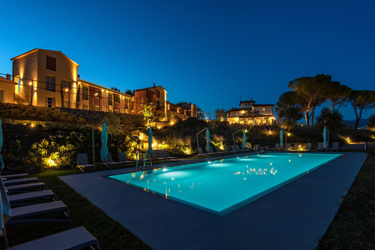 Resort 37, Florence