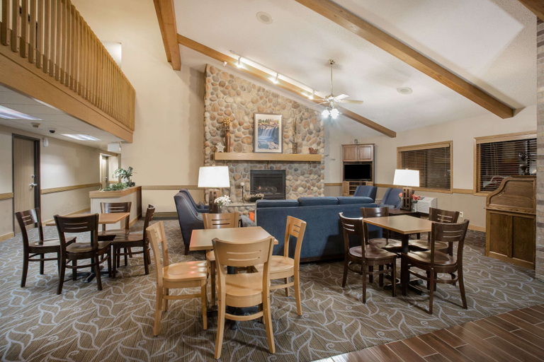 Food & Drinks 5, AmericInn by Wyndham Sioux City, Woodbury