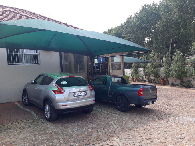 Others 5, Cyrildene Lodge, City of Johannesburg
