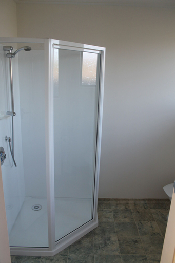 Bathroom 4, Buller Bridge Motel, Buller