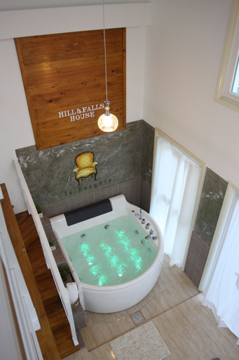 Bathroom 3, Hill & Falls House, Gapyeong