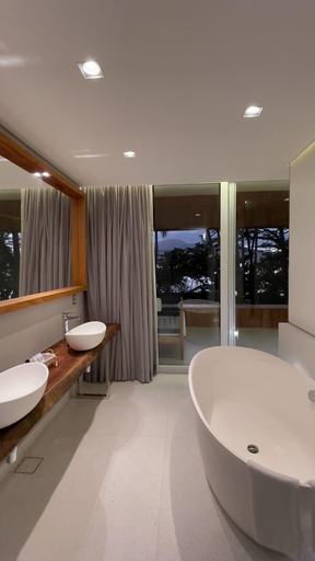 Bathroom 4, Bahari Suites, Ilhabela