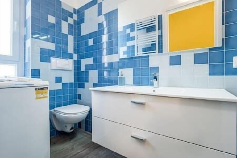 Bathroom 4, Central station Apartment, Milano